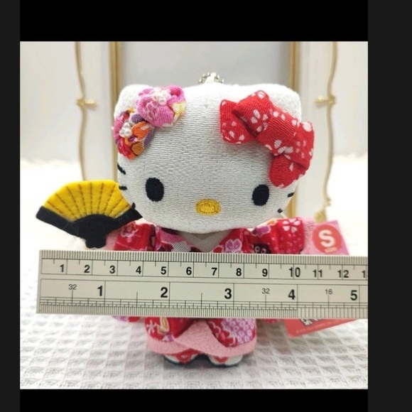 Sanrio Hello Kitty Plush Keychain Japan Exclusive Pink Cherry Blossom Kimono - Picture 5 of 5